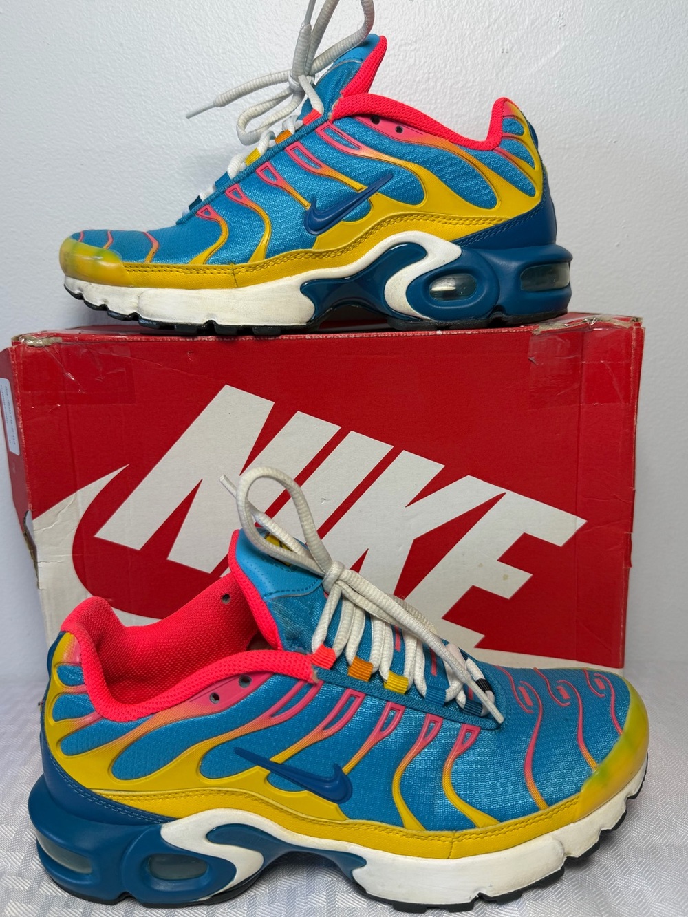 Nike Air Max Plus TN GS Photo Blue Yellow Pink CJ9687-600 Youth Size 6Y Shoes